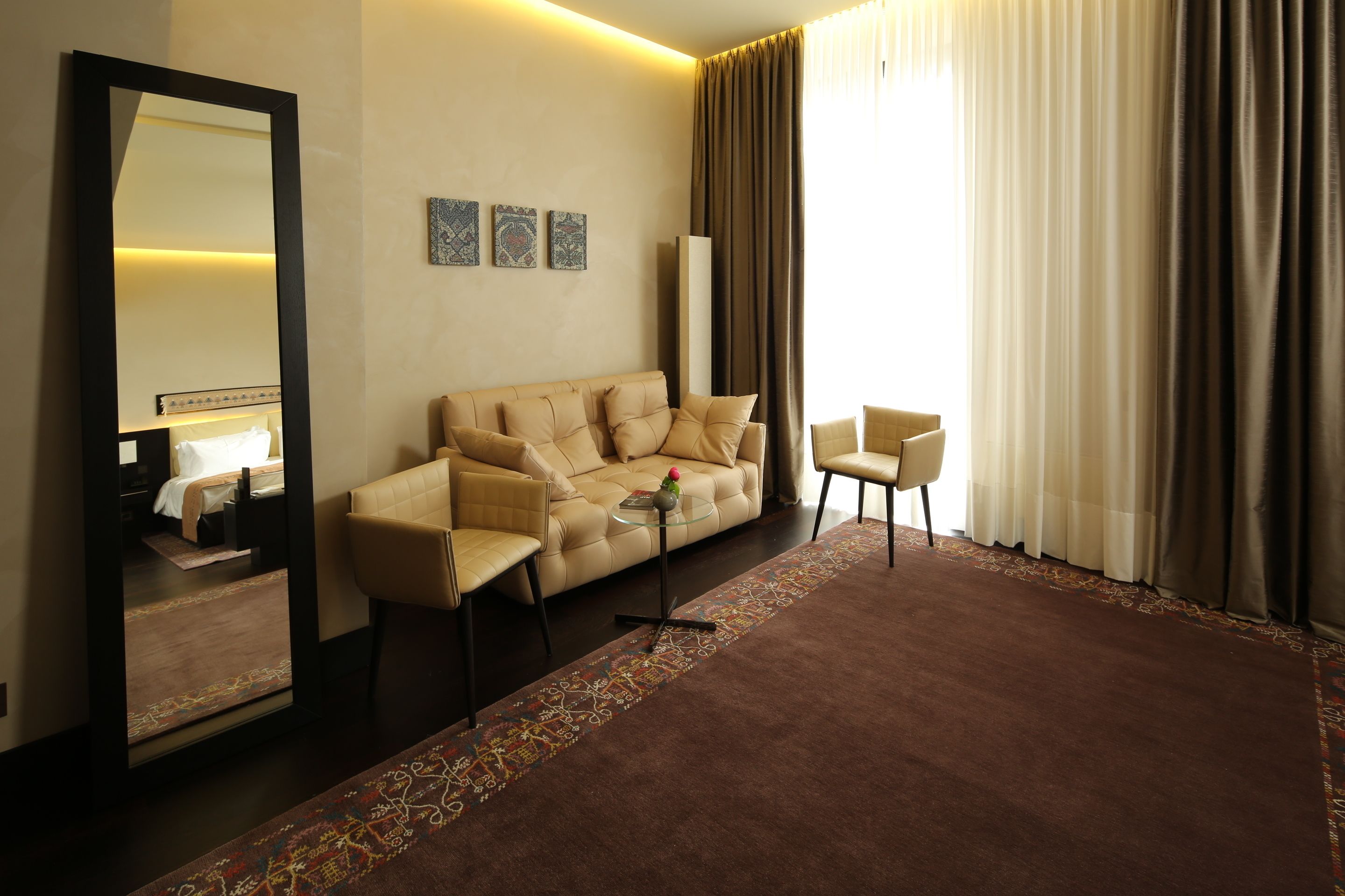 suite | living room | flat-screen tv, heated floors