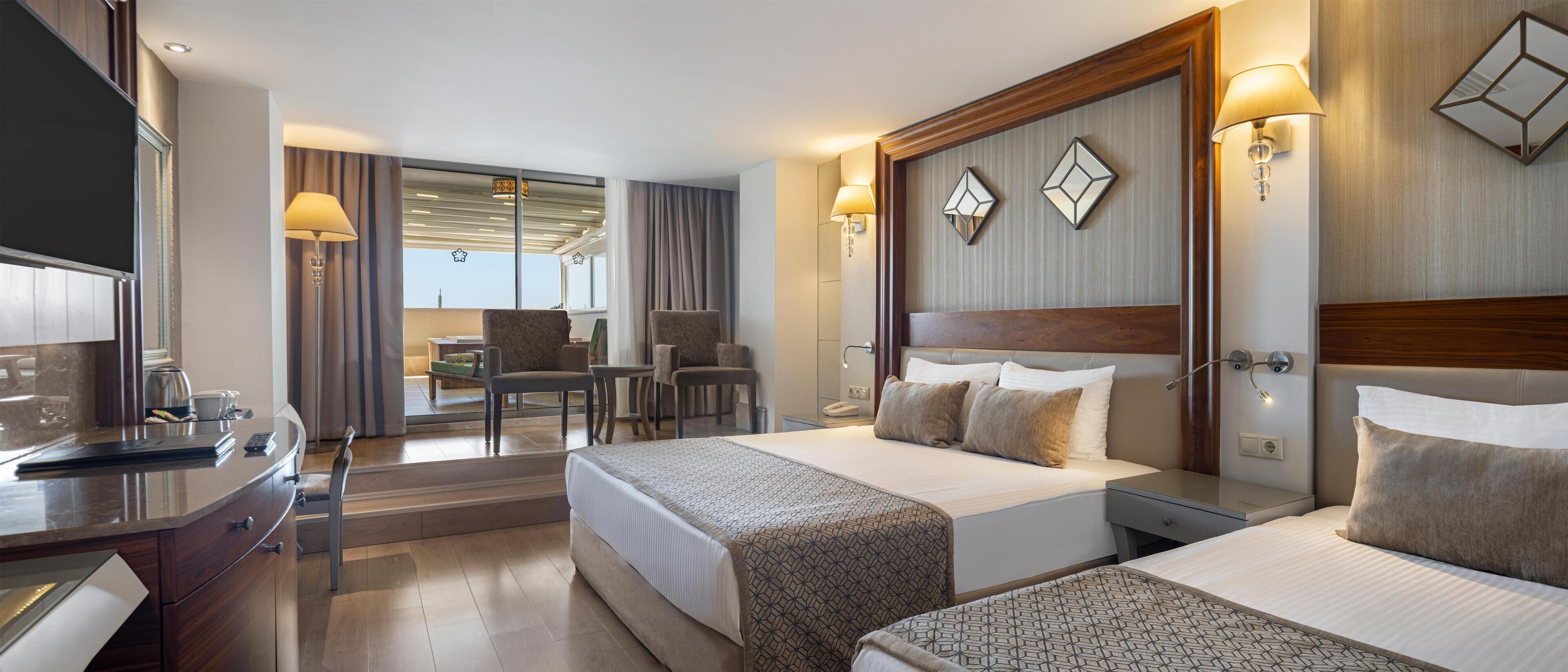 Family Room, 1 Bedroom, Jetted Tub | Free minibar, in-room safe, desk, free WiFi