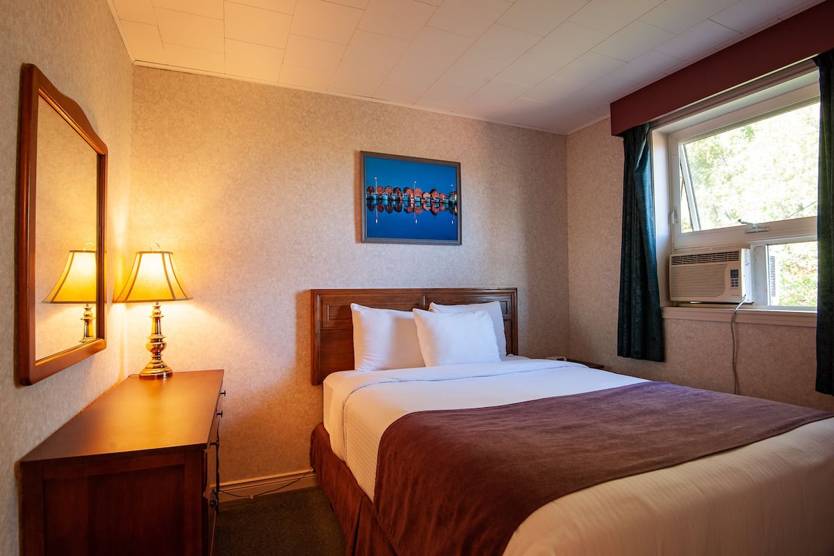 Suite, 2 camere da letto | 1 camera, una scrivania, ferro/asse da stiro, Wi-Fi gratuito