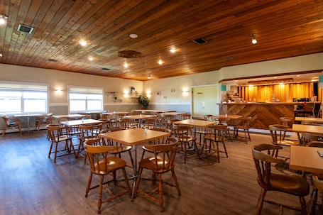 Breakfast area. The Dutch Inn