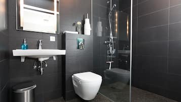 Family Room, Private Bathroom | Bathroom