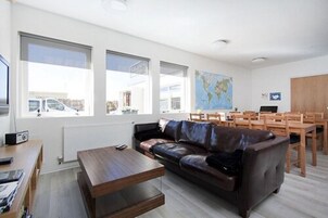 Að innan