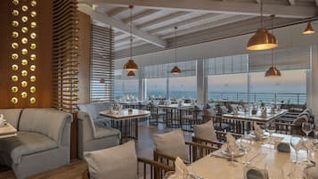 4 Restaurants, Frühstück, Mittagessen, Abendessen, türkische Küche