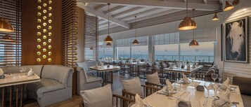 4 restaurants, breakfast, lunch, dinner served; Turkish cuisine