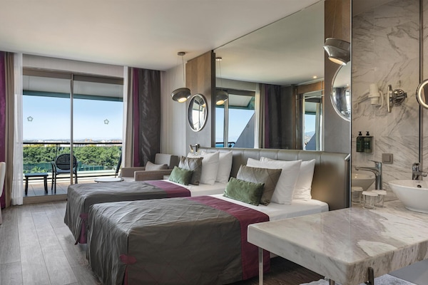 Minibar, in-room safe, desk, soundproofing