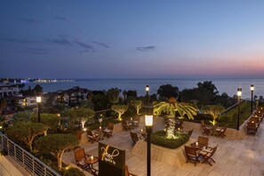 7 bars/lounges, 2 poolside bars, beach bar - Side Star Elegance Hotel - Ultra All Inclusive (Manavgat)