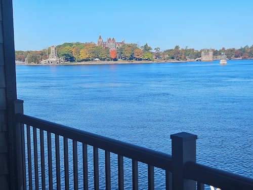 Capt. Thomson's Resort