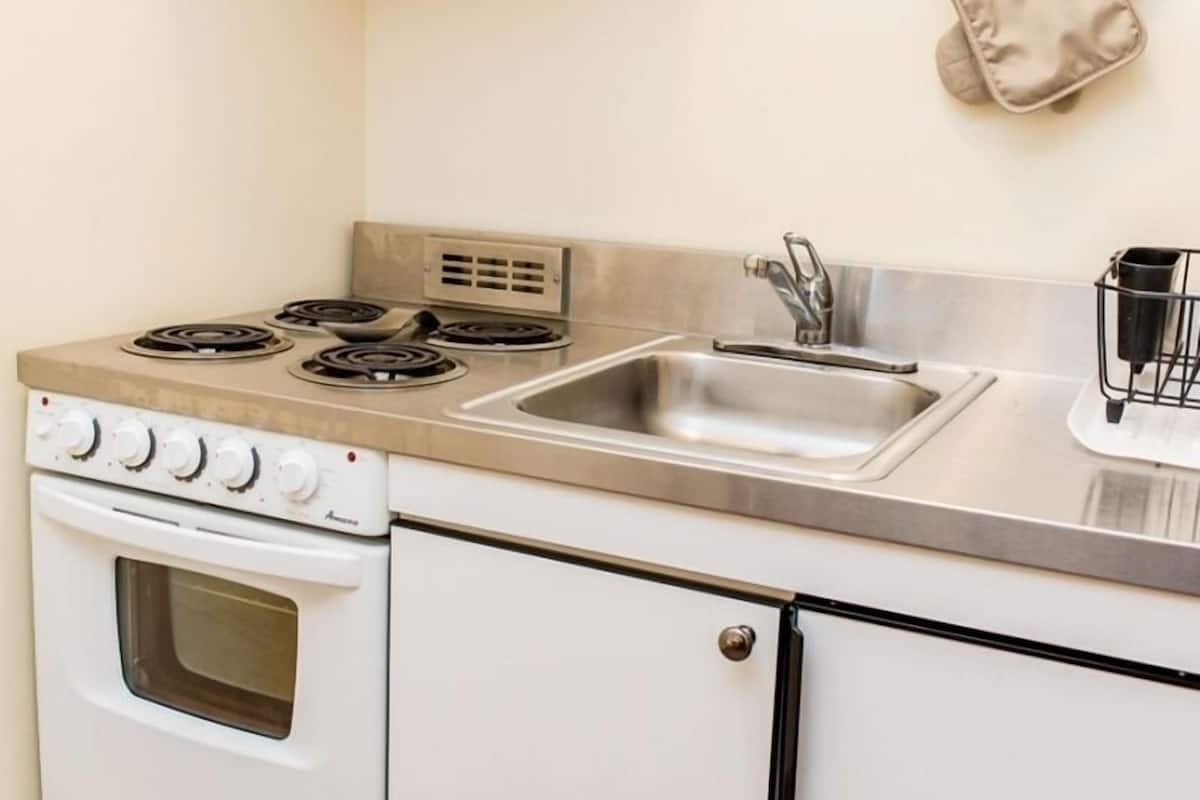 2 Bedroom Creek View Efficiency | Luxe beddengoed, een laptopwerkplek, gratis wifi, beddengoed