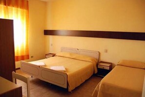 Meja, katil bayi/kot (surcaj), Wi-fi percuma 