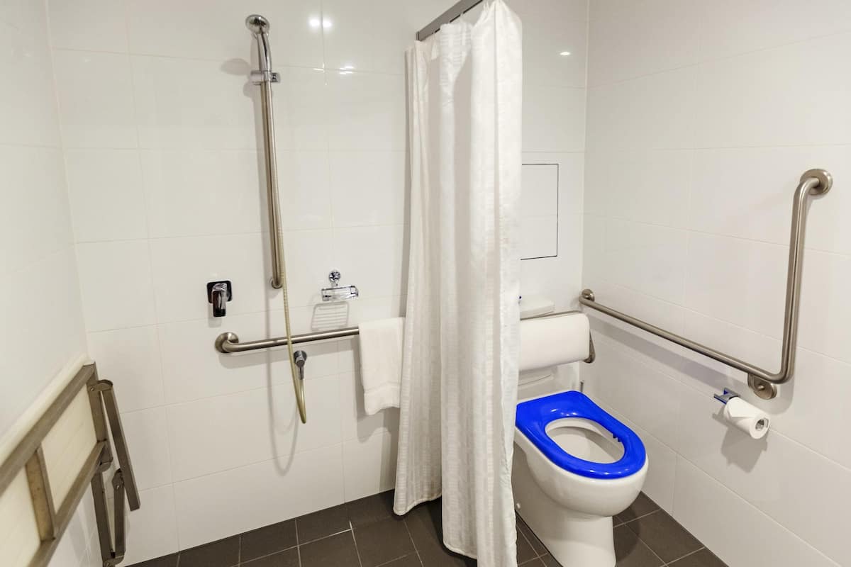 Room (Zip Room)