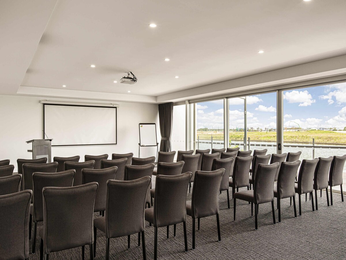 Mercure Sunshine Coast Kawana Waters