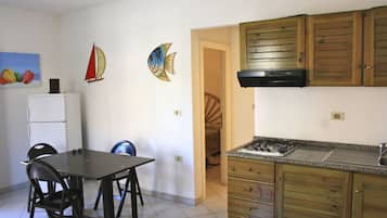 Superior Apartment, 1 Bedroom | Private kitchen