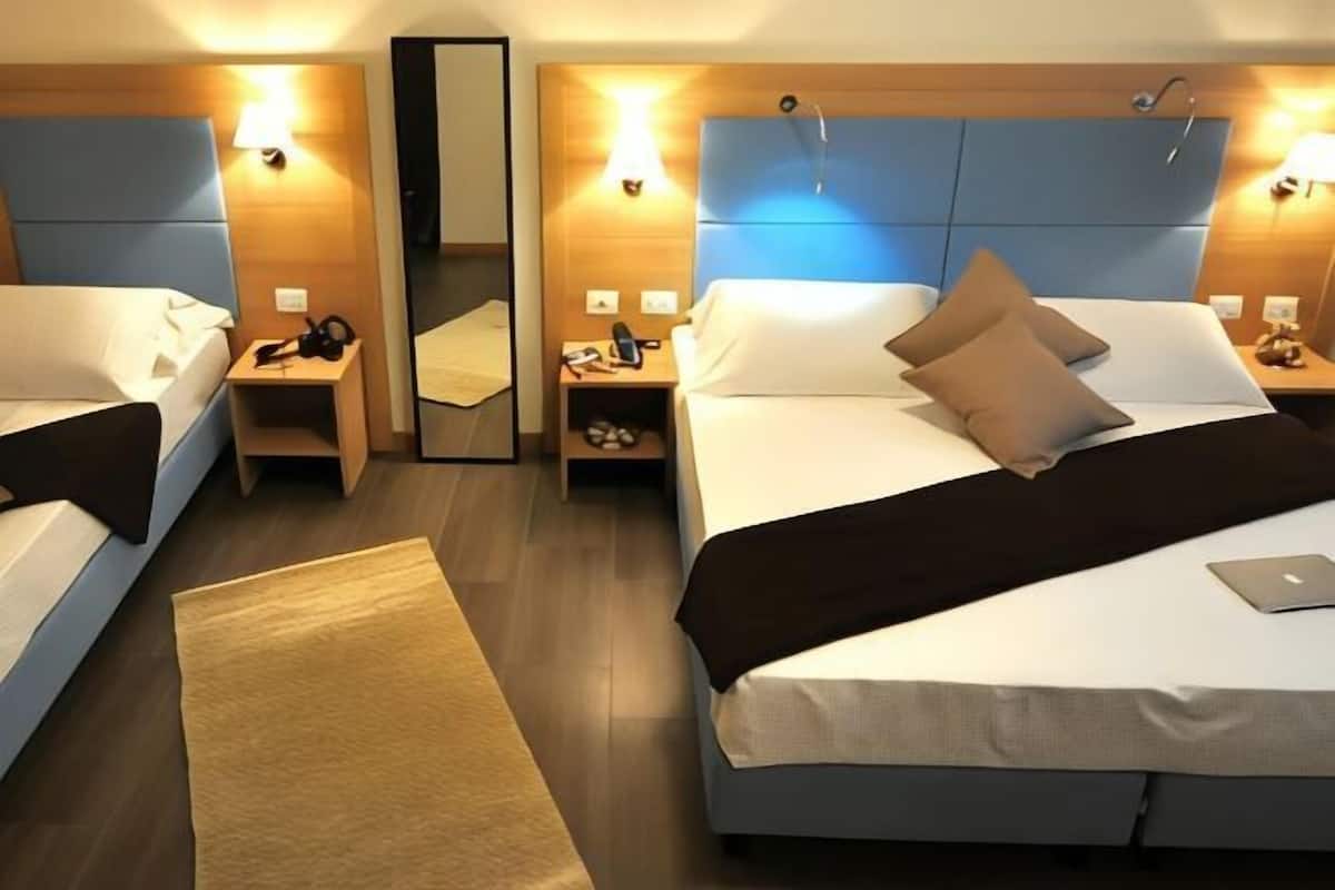 In-room safe, desk, blackout drapes, soundproofing