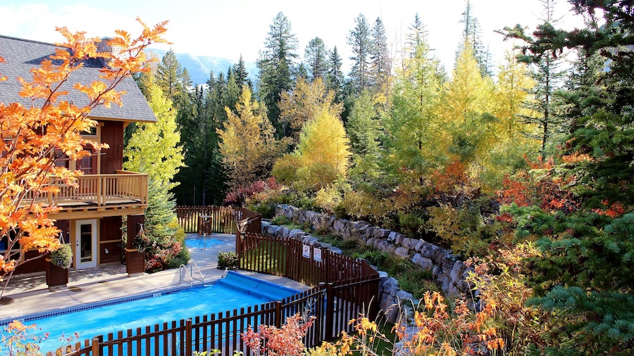 Timberline Lodges by Fernie Lodging Co