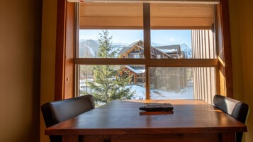 Apartamento | 2 dormitorios, decoración individual, mobiliario individual