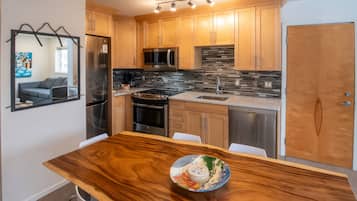 Timberline Lodges Aspen #331 | In-room dining