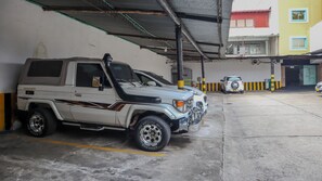 Free self-parking, free valet parking - Hotel Alessio (Bucaramanga)