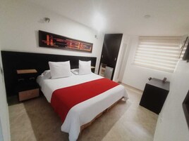 Premium bedding, minibar, blackout drapes, soundproofing