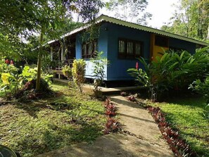 Villa Premium 11 Per (Kitchen) | ตู้นิรภัยในห้องพัก, พื้นที่ทำงานแบบใช้แล็ปท็อป, Wi-Fi ฟรี