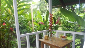 Bungalow Premium 3 Per (Kitchenette) | Teras/patio