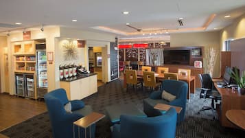 包含每日自助早餐