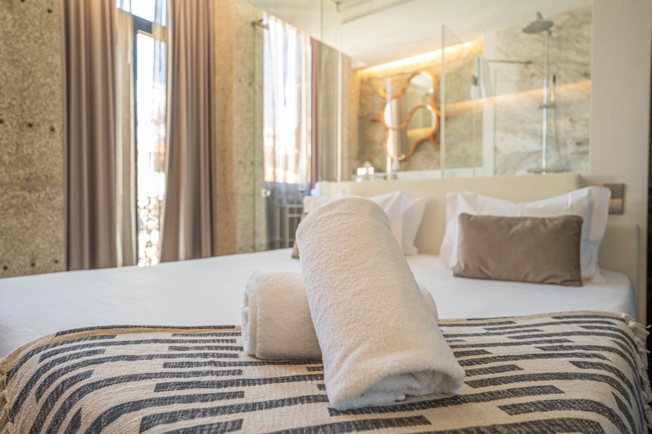 Foto - CHARM by YoursPorto