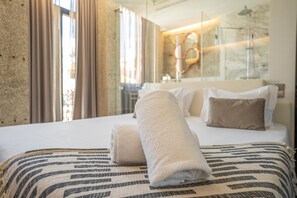 Coffres-forts dans les chambres, bureau, rideaux occultants