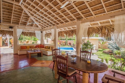 Villa Las Palmas
