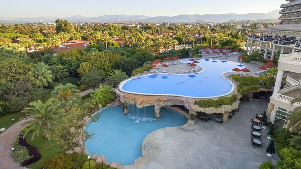 Indoor pool, 8 outdoor pools, pool umbrellas, pool loungers