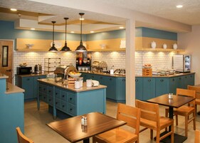 Desayuno buffet incluido todos los días