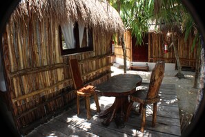 Tempat makan luar