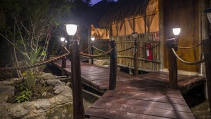 Courtyard view - Maya Cabanas & Cenote Tulum (Tulum)