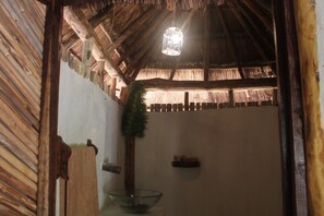 Bungalow Queen Suite | Bathroom | Shower, rainfall showerhead, free toiletries, soap