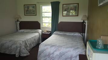 Room, 2 Double Beds | Desk, free WiFi