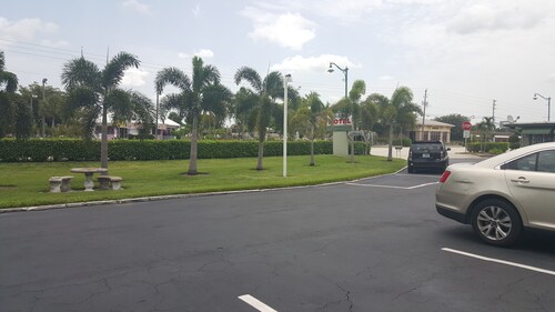 Tamiami Motel