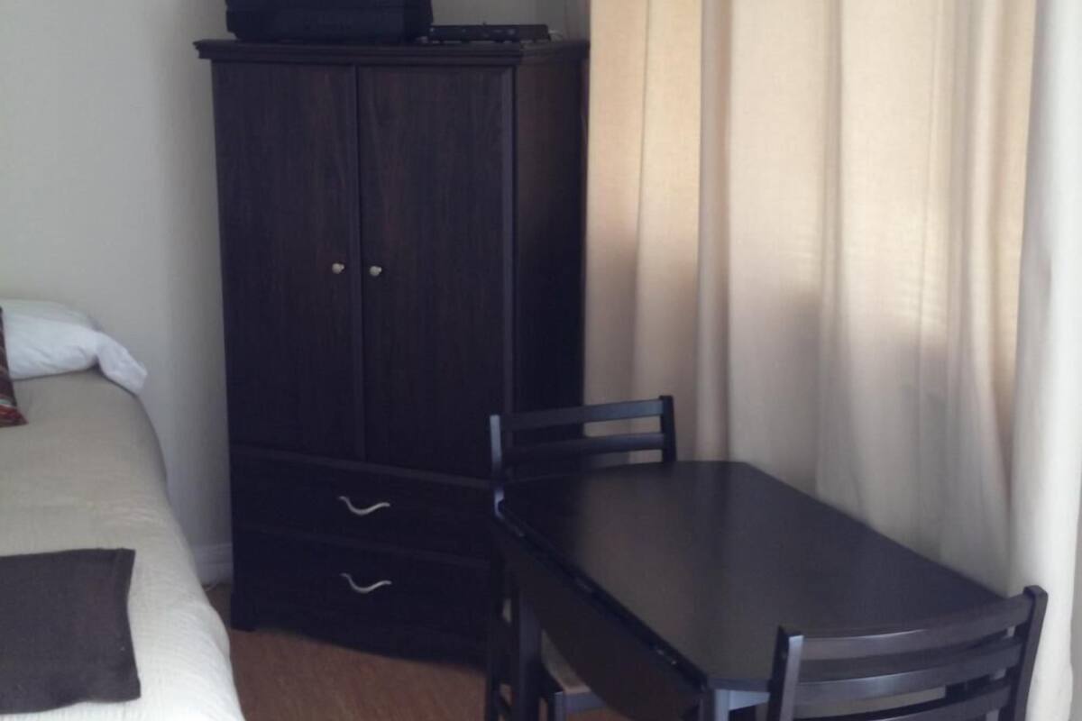 Classic-Zimmer, 1 Queen-Bett, Meerblick | Zimmerausstattung