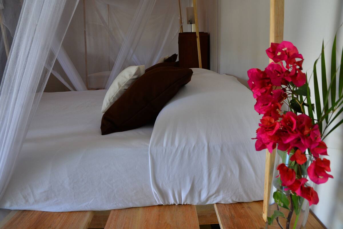 Chambre Double, 2 grands lits, salle de bains privée (1 Double Room with two queen beds wit)