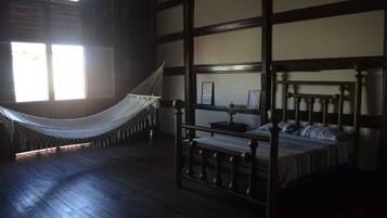 Standard Room, Shared Bathroom (Vintage)