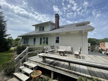 Terrace/patio. The John Butler House Bed & Breakfast