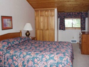 Apartment, 2 Schlafzimmer | 2 Schlafzimmer, Schreibtisch, kostenlose Babybetten, kostenloses WLAN