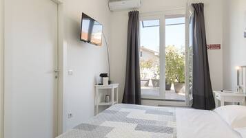 Doppel- oder Zweibettzimmer, Terrasse | Ausblick vom Zimmer