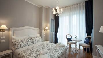 مكتب وواي فاي مجانًا وملاءات أسرّة