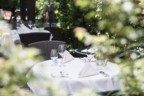 2 Restaurants; Frühstück, Mittagessen und Abendessen werden serviert