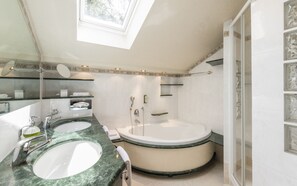 Suite | Baignoire relaxante profonde