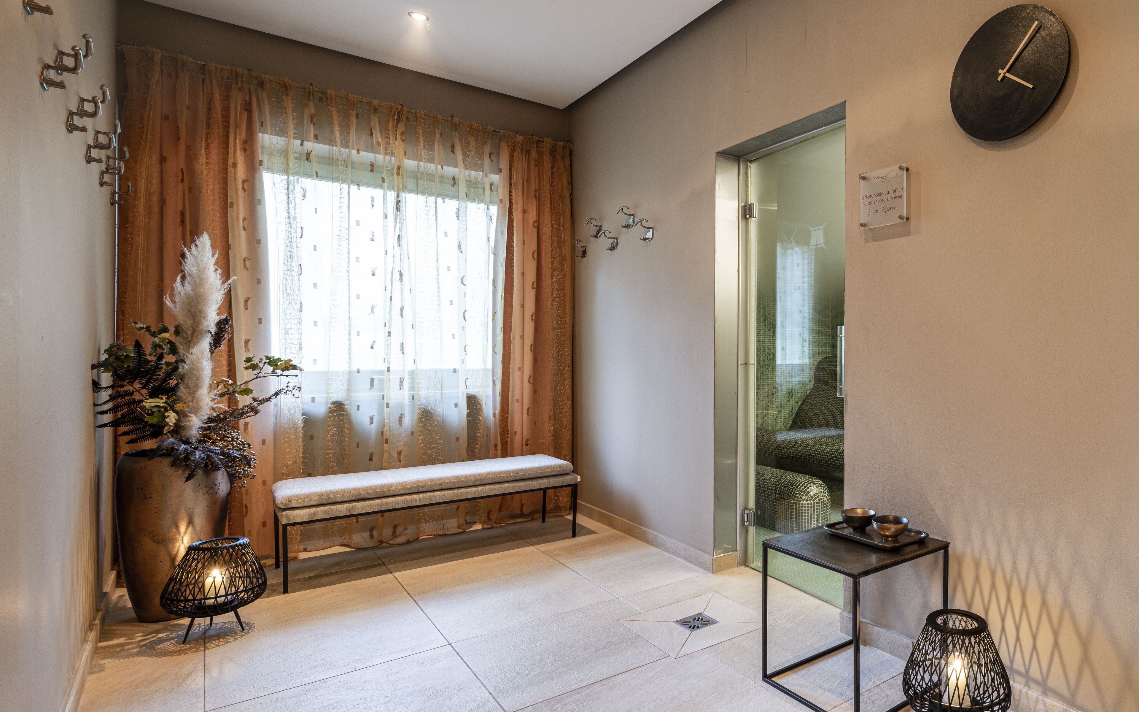 sauna, steam room, body treatments, mud baths, aromatherapy