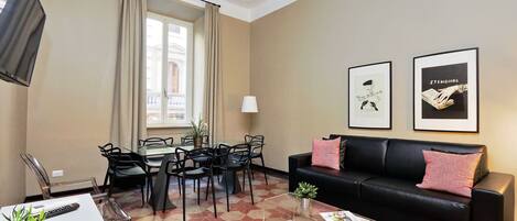 Apartment, 3 Bedrooms, Balcony | Living area