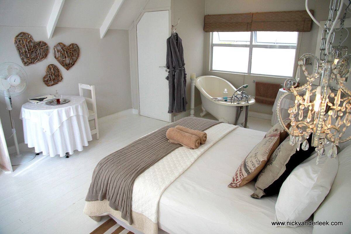 Premium bedding, in-room safe, free cots/infant beds, free WiFi
