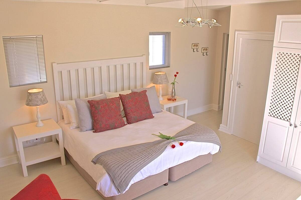 Premium bedding, in-room safe, free cots/infant beds, free WiFi
