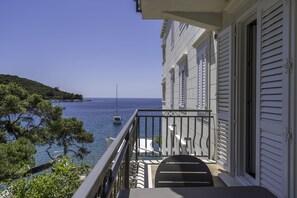 Studio Suite, Balcony, Sea View | In-room safe, desk, free WiFi - Boutique Pine Tree apartments (Mljet)