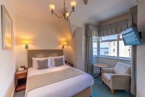 In-room safe, desk, iron/ironing board, free WiFi - The Royal Duchy Hotel (Falmouth)